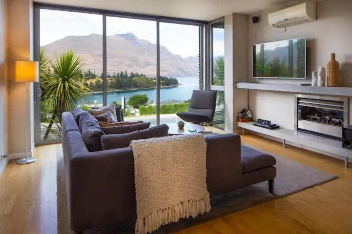 Stunning Lakeview 1 Bedroom Apartment Квинстаун Экстерьер фото
